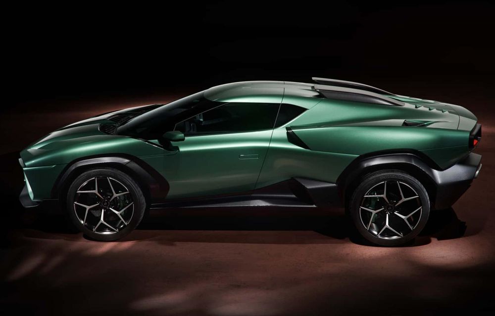 Italienii prezintă un hypercar de teren: motor V12 quad-turbo - Poza 3