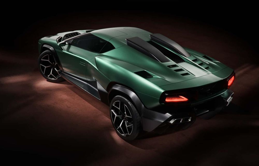 Italienii prezintă un hypercar de teren: motor V12 quad-turbo - Poza 5