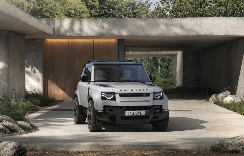 Un nou facelift pentru Land Rover Defender: display central mai mare și culori exterioare noi - Poza 17