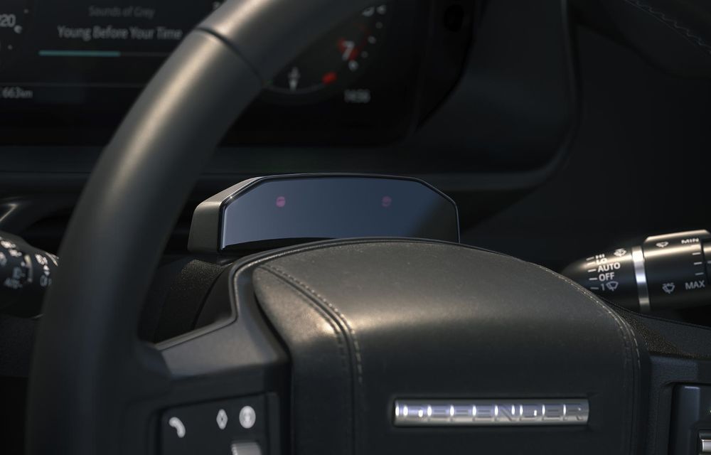 Un nou facelift pentru Land Rover Defender: display central mai mare și culori exterioare noi - Poza 20