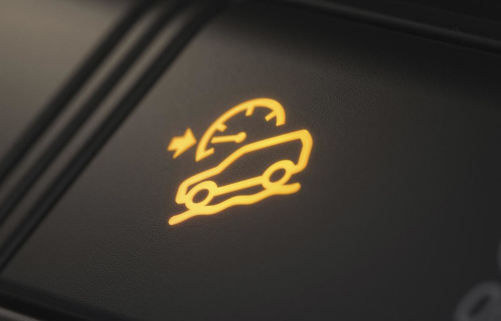 Un nou facelift pentru Land Rover Defender: display central mai mare și culori exterioare noi - Poza 21