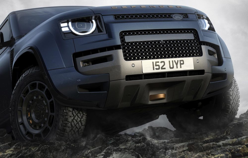 Un nou facelift pentru Land Rover Defender: display central mai mare și culori exterioare noi - Poza 4