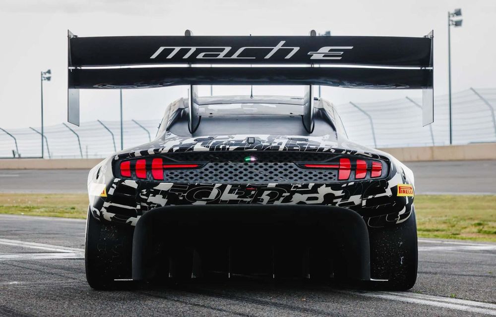 Ford revine la Pikes Peak cu un nou prototip electric, inspirat de Mustang Mach-E - Poza 3
