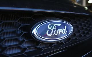 Ford recheamă în service peste un milion de mașini din cauza problemelor cu camera de marșarier