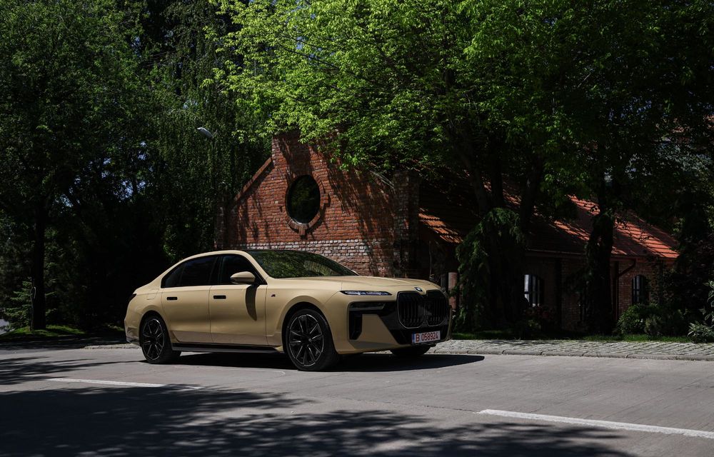 BMW Seria 7 primește o vopsea nouă pentru piața din România - Poza 3