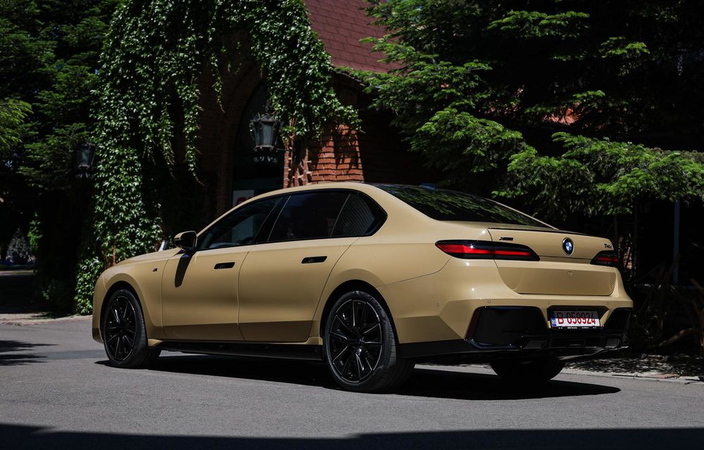 BMW Seria 7 primește o vopsea nouă pentru piața din România - Poza 7