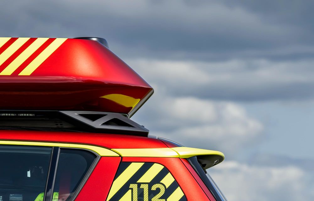 Renault reinventează vehiculele de urgență cu noul concept Vision 4rescue - Poza 17
