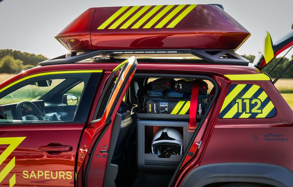 Renault reinventează vehiculele de urgență cu noul concept Vision 4rescue - Poza 24