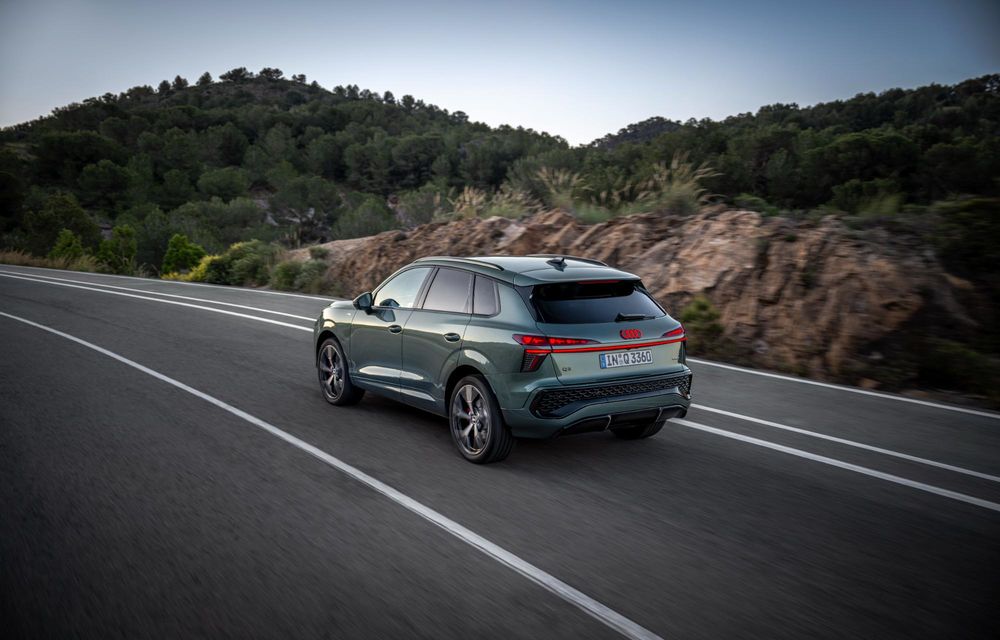 Noul Audi Q3 este aici: selector de viteză mutat pe volan și motorizări electrificate - Poza 16
