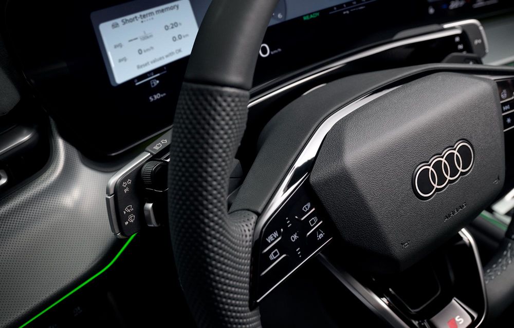 Noul Audi Q3 este aici: selector de viteză mutat pe volan și motorizări electrificate - Poza 32