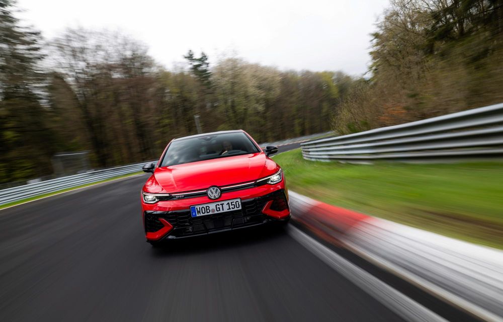 Noul Volkswagen Golf GTI Edition 50: cel mai puternic GTI, cu 325 CP - Poza 3