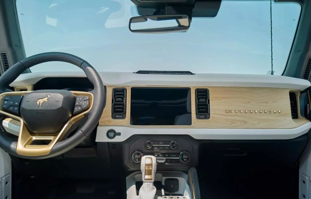 Ediții speciale pentru Ford Bronco, colaborare cu brandul de modă alice + olivia - Poza 4