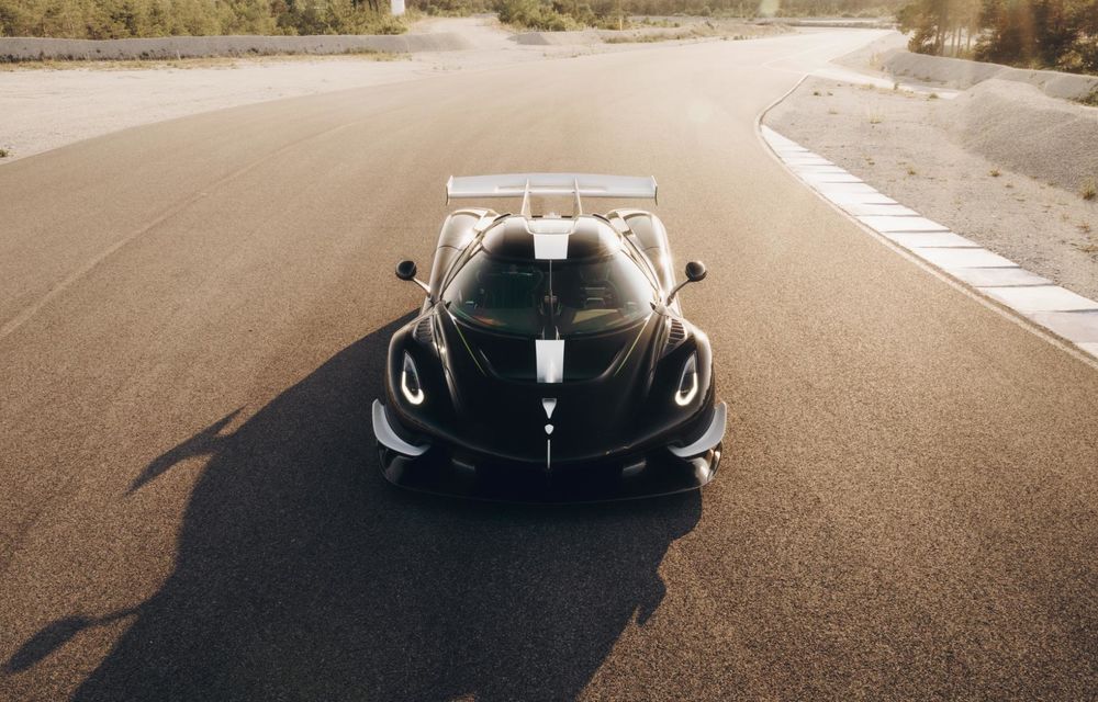 Cea mai nouă creație Koenigsegg se numește Sadair's Spear: V8 cu 1.625 CP - Poza 2