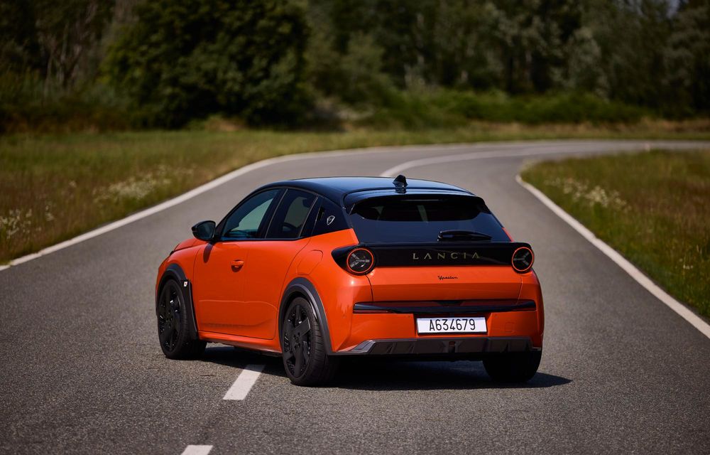Noua Lancia Ypsilon HF: hot hatch electric cu 280 cai putere - Poza 15