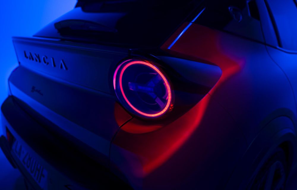 Noua Lancia Ypsilon HF: hot hatch electric cu 280 cai putere - Poza 45