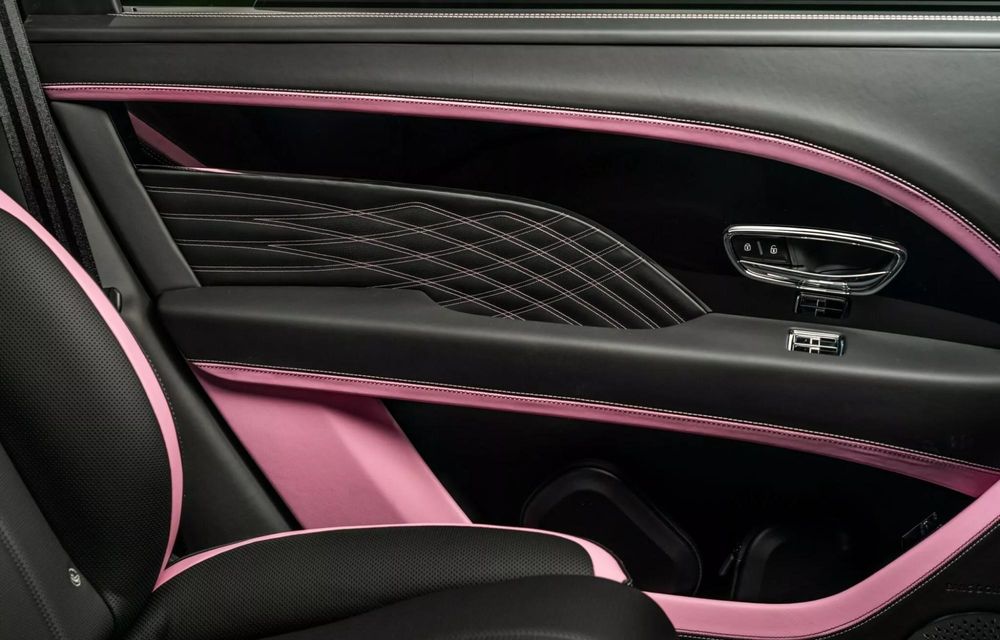 Bentley creează un Bentayga personalizat în nuanța Roz Candy pentru un client - Poza 6