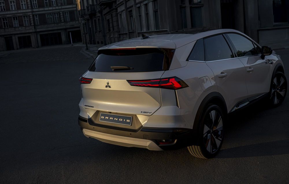 Noul Mitsubishi Grandis: SUV înrudit cu Renault Symbioz - Poza 4