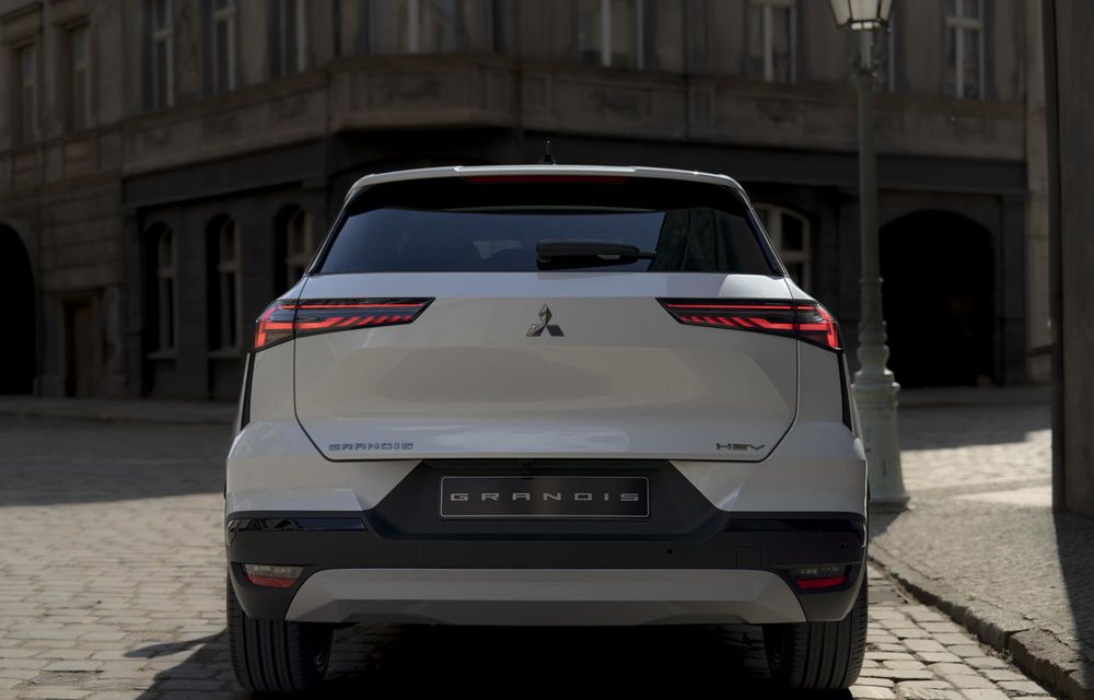 Noul Mitsubishi Grandis: SUV înrudit cu Renault Symbioz - Poza 5