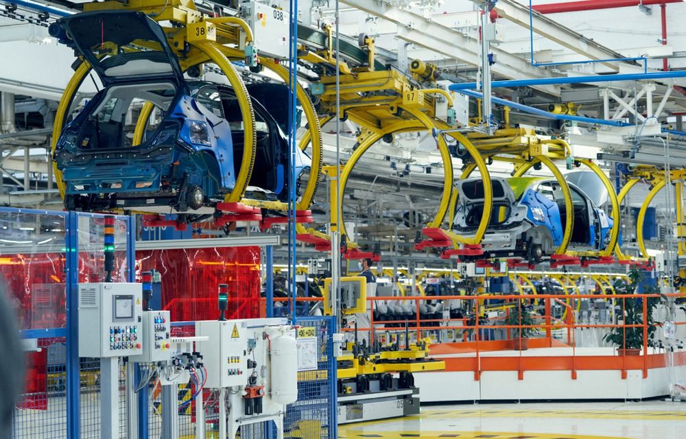 Stellantis ar putea închide fabrici în Europa din cauza amenzilor pentru emisiile de CO2 - Poza 1