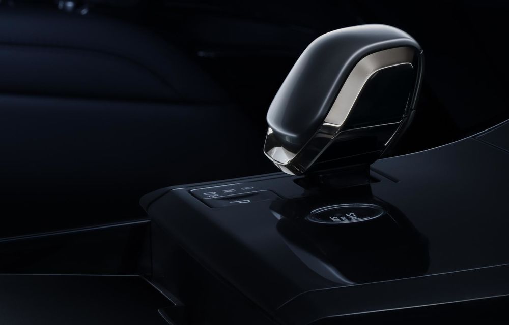 Pariu pe negru: noul Range Rover Sport SV Black - Poza 9