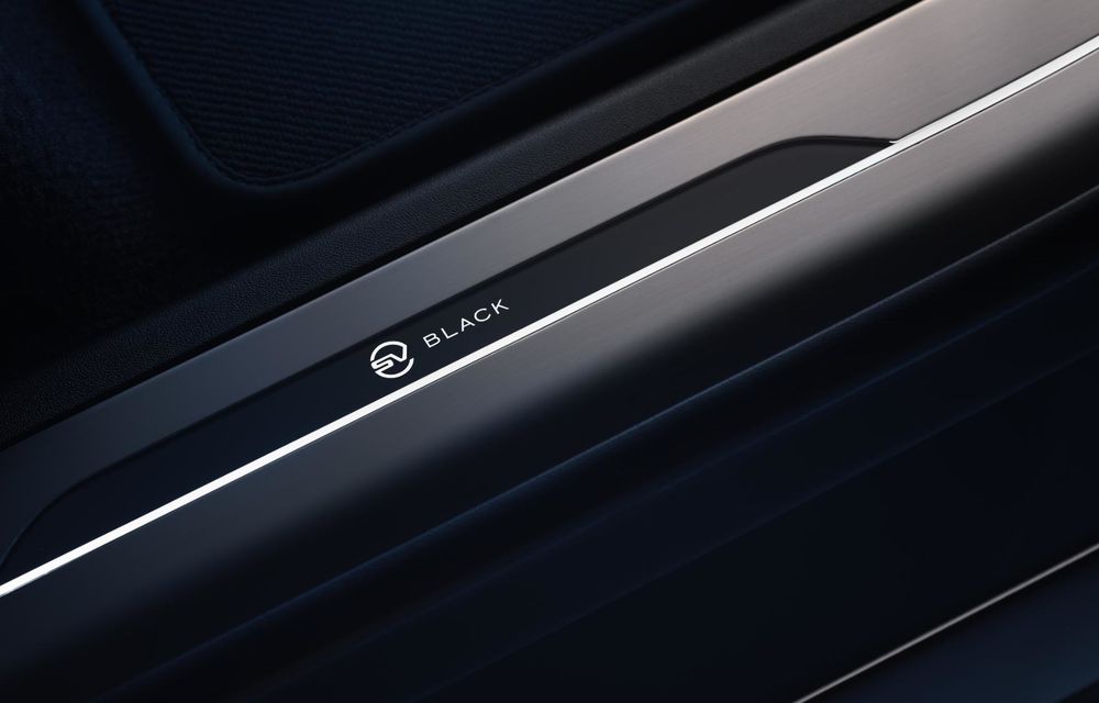 Pariu pe negru: noul Range Rover Sport SV Black - Poza 10