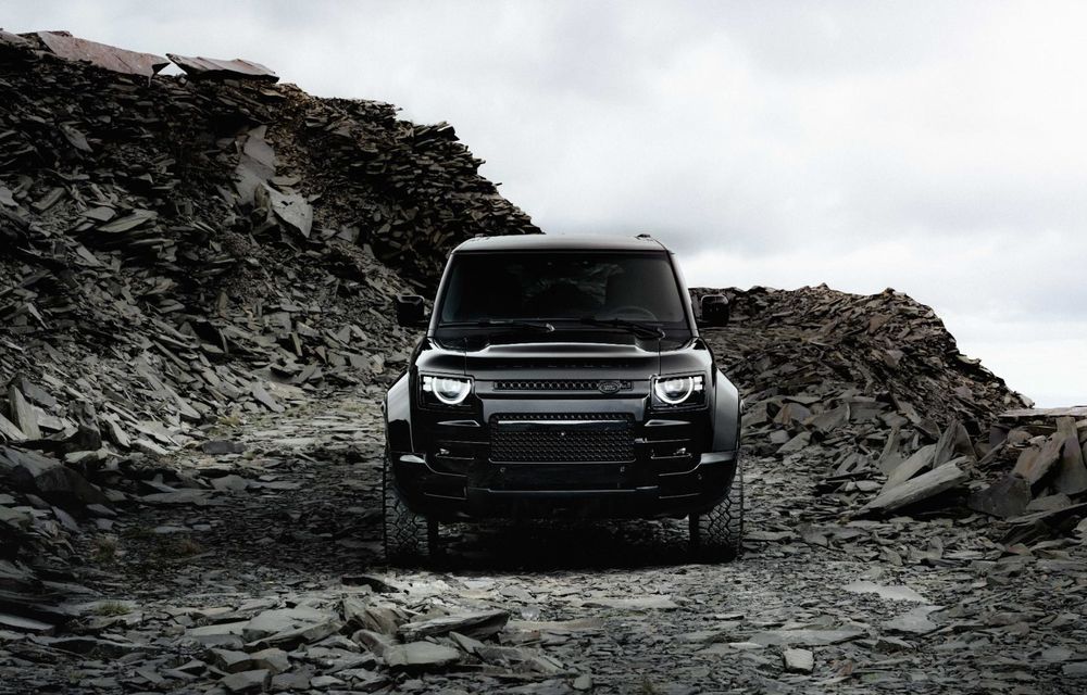 Încă un Land Rover negru: noul Defender OCTA Black - Poza 5