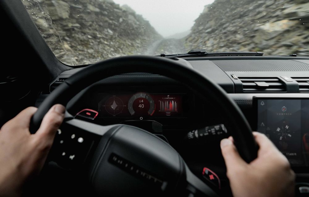 Încă un Land Rover negru: noul Defender OCTA Black - Poza 11