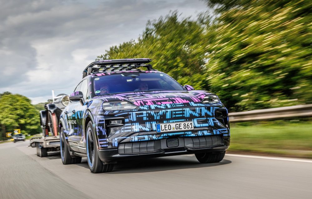 Imagini noi cu viitorul Porsche Cayenne electric: record pe celebra urcare de la Shelsley Walsh - Poza 6