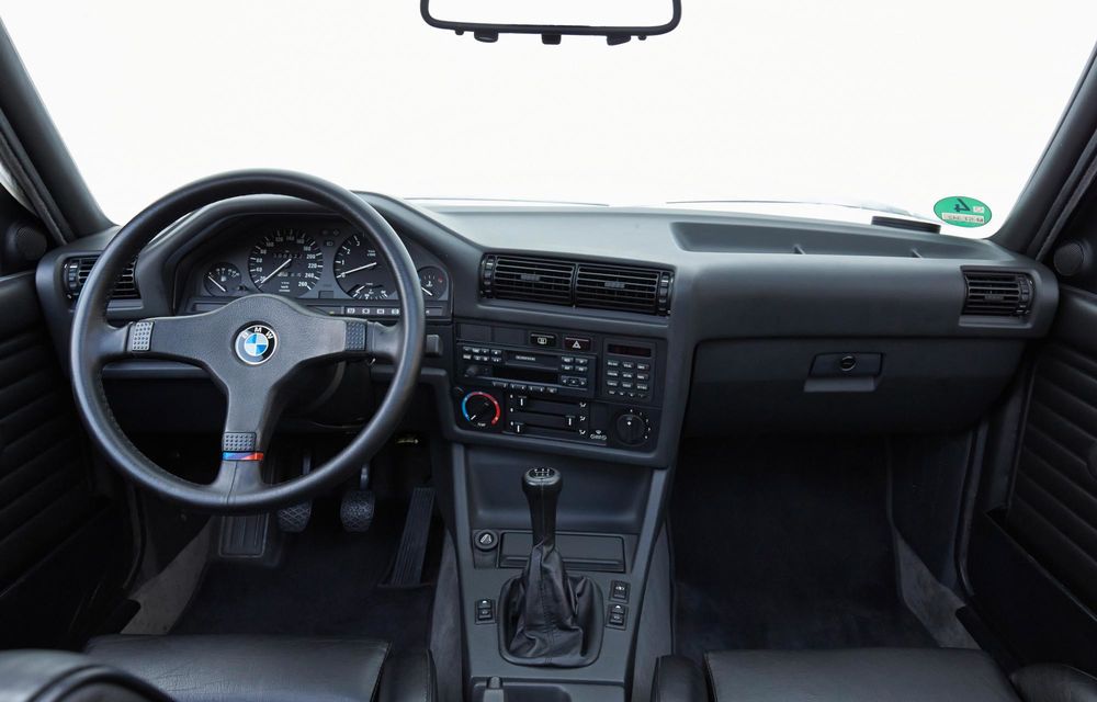 BMW: 50 de ani de la debutul Seriei 3. Cum a evoluat cel mai de succes model al mărcii - Poza 9