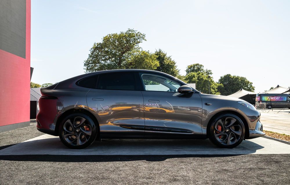 MG prezintă noile modele electrice IM5 și IM6: autonomie de 665 kilometri - Poza 8