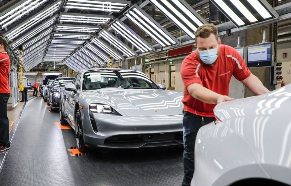 Porsche se așteaptă la pierderi de peste 300 de milioane de euro în lunile aprilie și mai - Poza 2