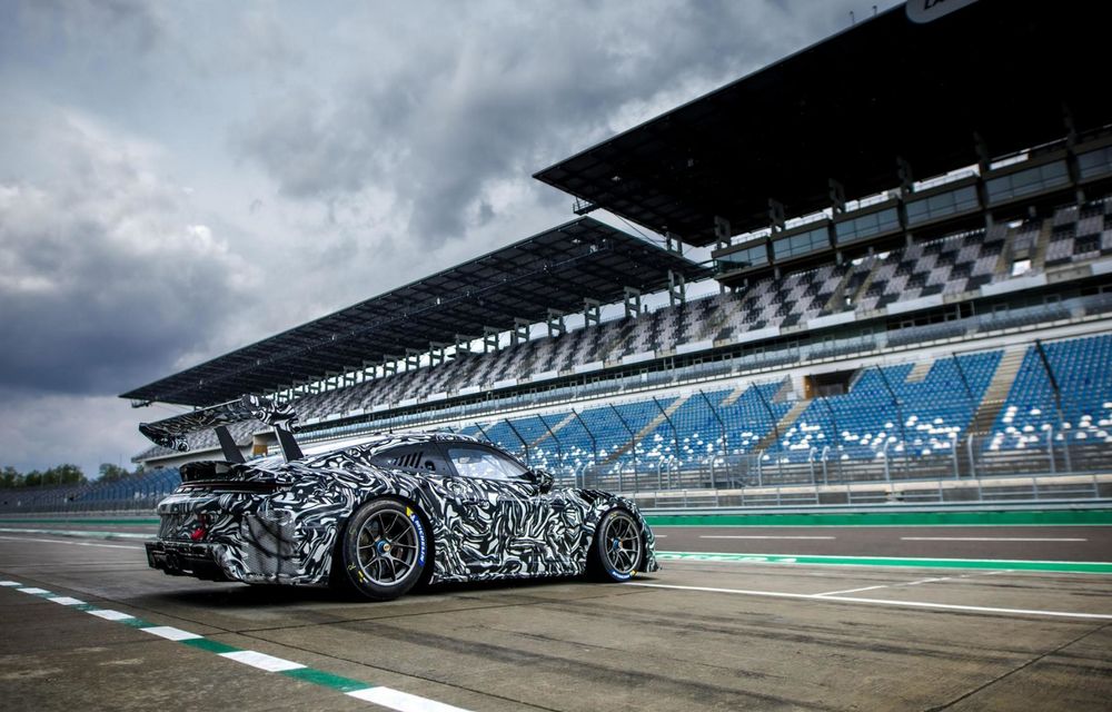 Porsche testează noul 911 Cup pentru competiții. Debut în 2026 - Poza 13