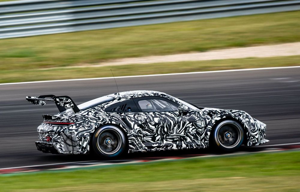 Porsche testează noul 911 Cup pentru competiții. Debut în 2026 - Poza 14
