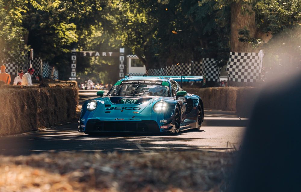 REPORTAJ: Am pășit în altarul vitezei de la Goodwood Festival of Speed - Poza 39