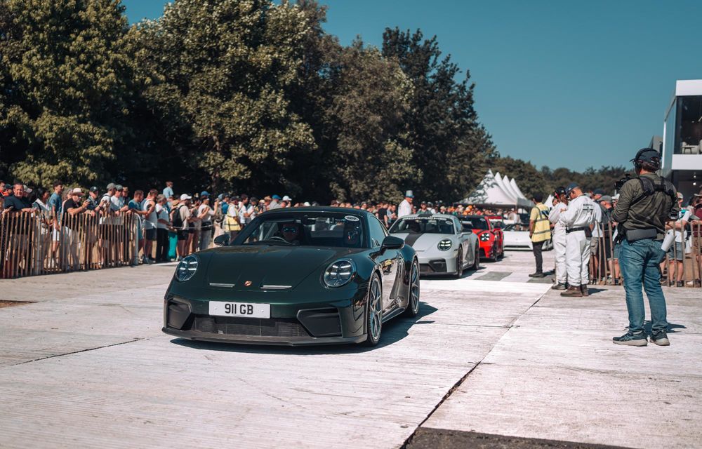 REPORTAJ: Am pășit în altarul vitezei de la Goodwood Festival of Speed - Poza 45