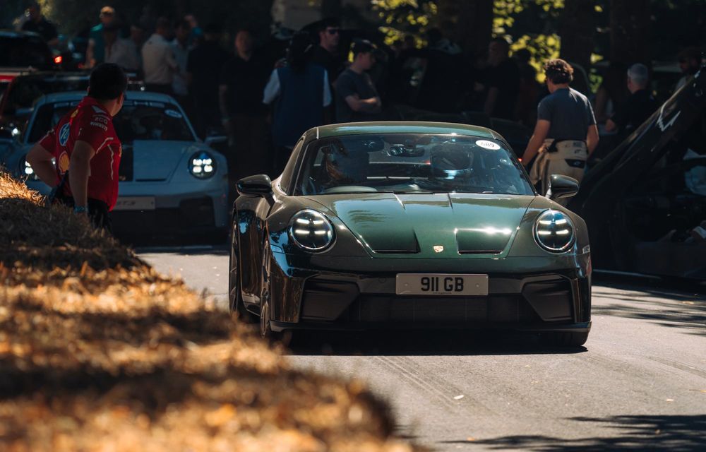 REPORTAJ: Am pășit în altarul vitezei de la Goodwood Festival of Speed - Poza 52