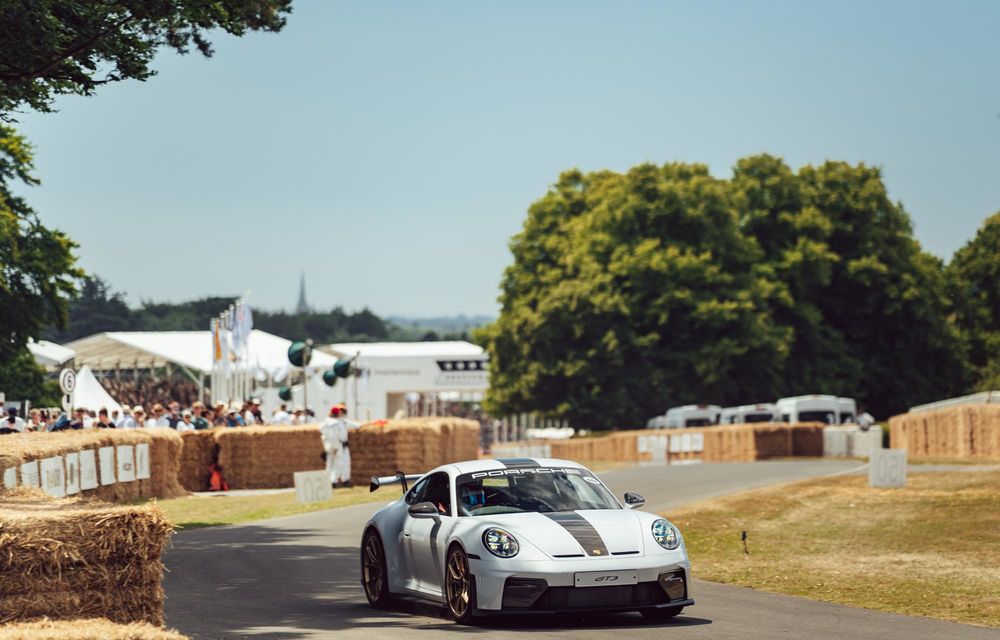 REPORTAJ: Am pășit în altarul vitezei de la Goodwood Festival of Speed - Poza 74