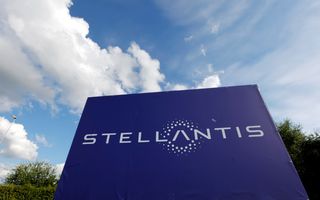 Stellantis preconizează pierderi de 1.2 miliarde euro în a doua jumătate a lui 2025