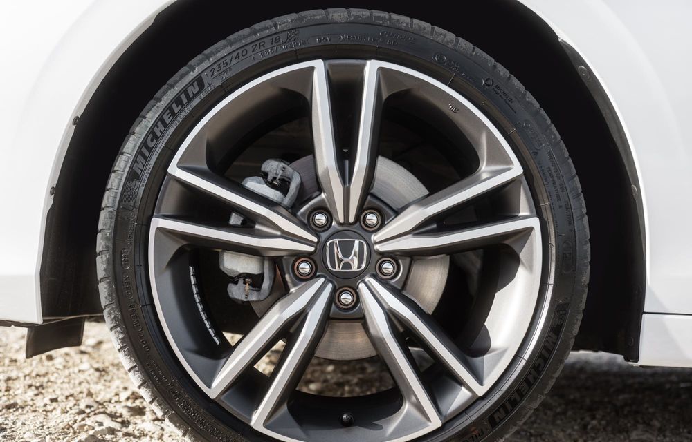 Honda Civic a primit un facelift: modificări estetice discrete - Poza 10