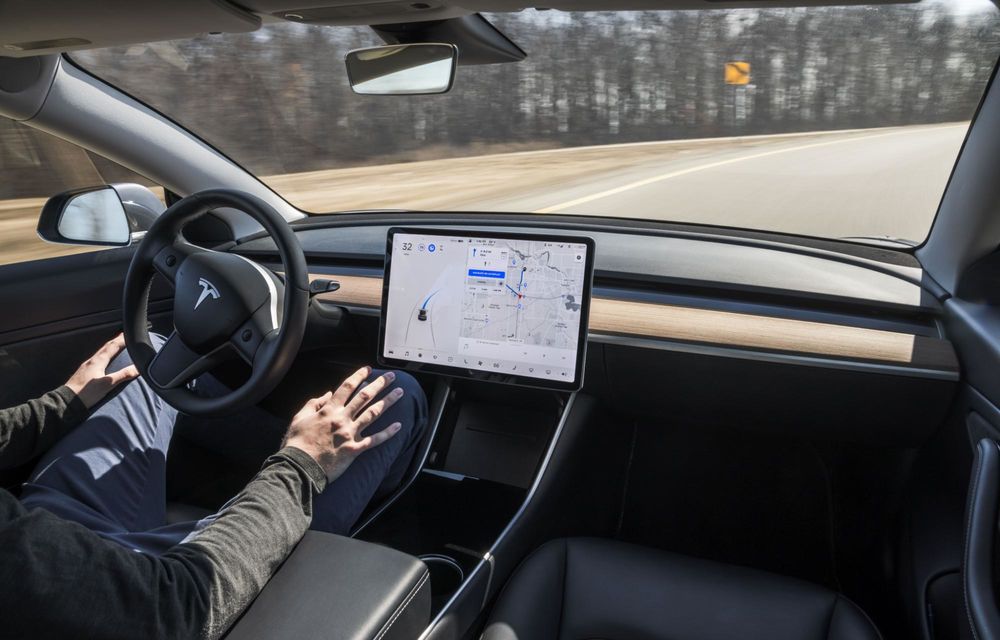 Tesla, parțial vinovată pentru un accident mortal produs de sistemul Autopilot - Poza 2