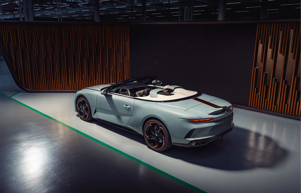 Noul Bentley Batur Convertible: decapotabilă cu motor W12 de 740 CP - Poza 2