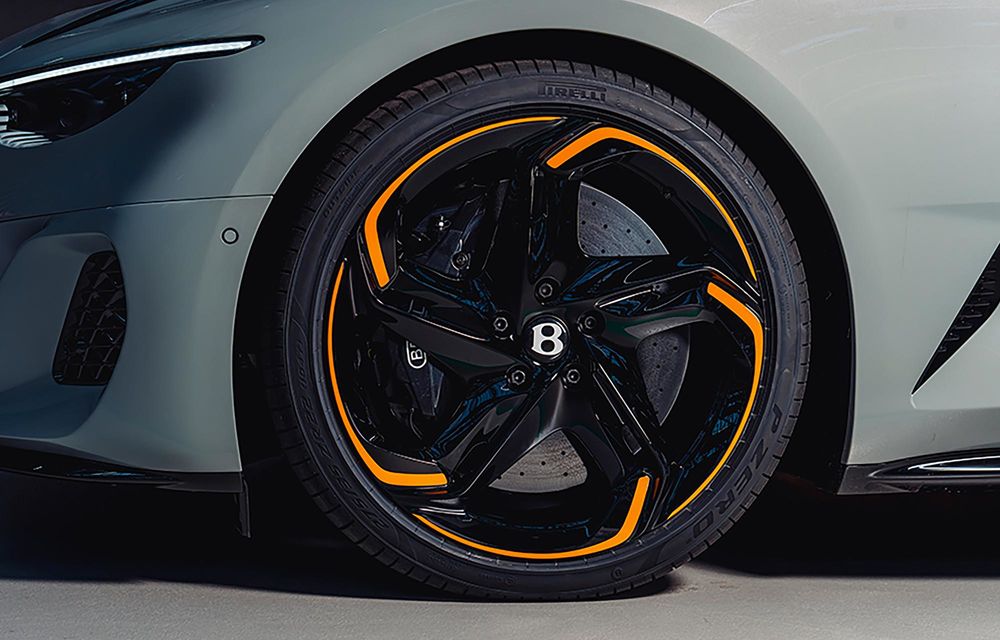 Noul Bentley Batur Convertible: decapotabilă cu motor W12 de 740 CP - Poza 4