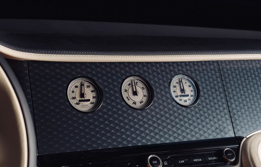 Noul Bentley Batur Convertible: decapotabilă cu motor W12 de 740 CP - Poza 12