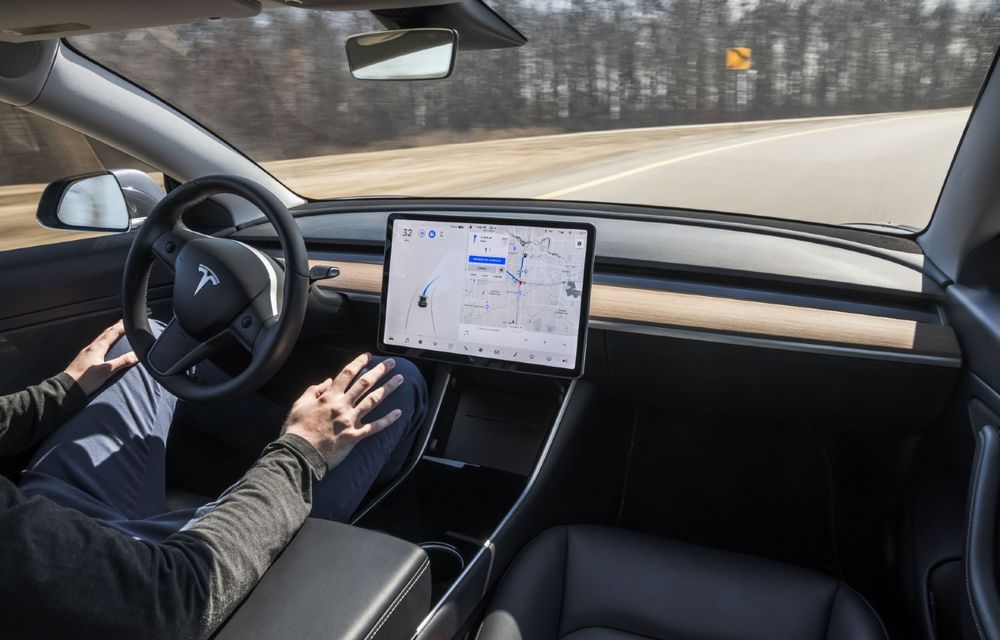 Tesla va lansa un nou model de conducere autonomă în septembrie - Poza 1