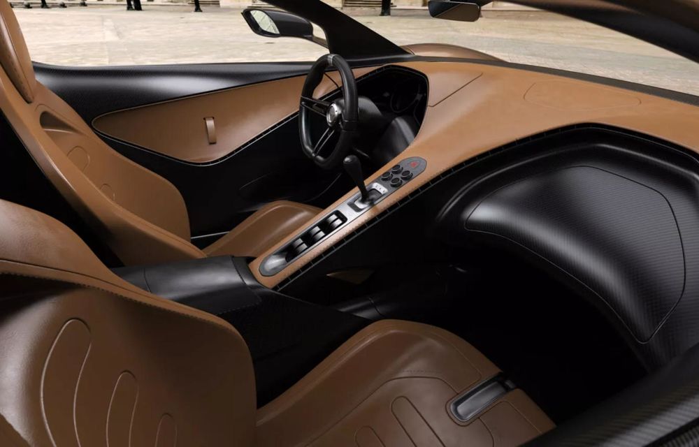 Britanicii prezintă un supercar cu motor V12 aspirat natural și cutie manuală - Poza 22