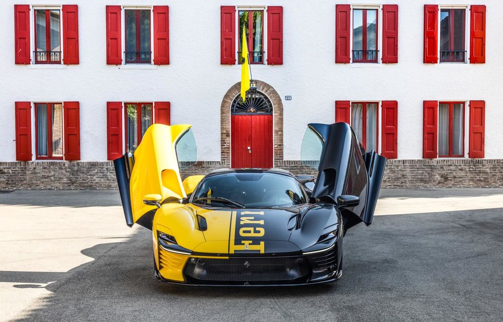RECORD: Acest Ferrari Daytona SP3 tocmai s-a vândut la licitație cu 26 de milioane de dolari - Poza 2