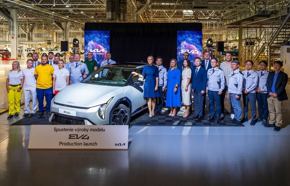 Kia EV4 a intrat în producție la uzina din Slovacia - Poza 1