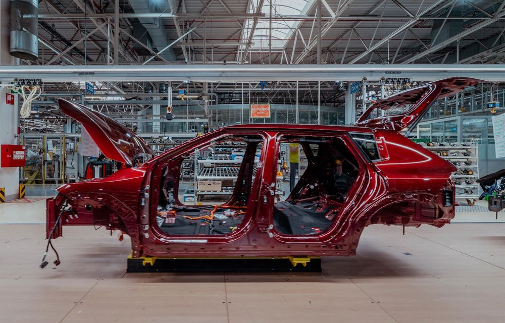 Kia EV4 a intrat în producție la uzina din Slovacia - Poza 6