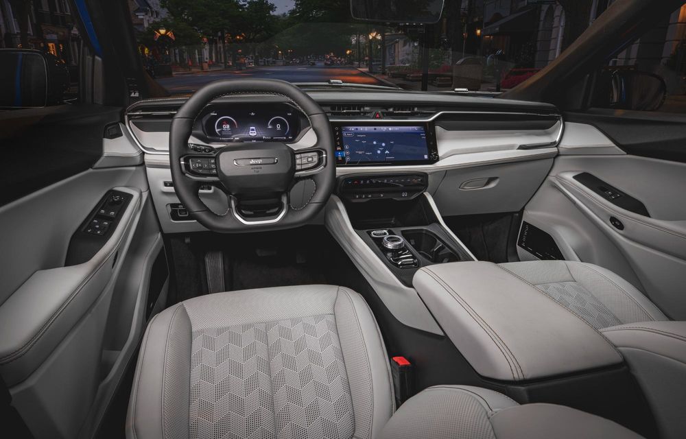 OFICIAL: Noua generație Jeep Cherokee debutează cu motorizare hibrid - Poza 14