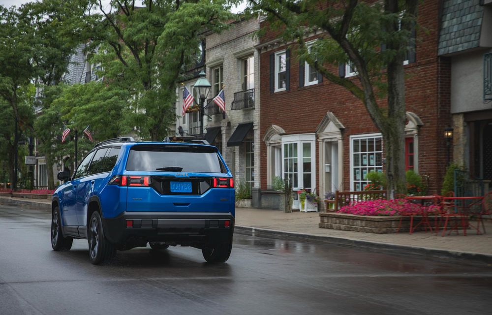 OFICIAL: Noua generație Jeep Cherokee debutează cu motorizare hibrid - Poza 10